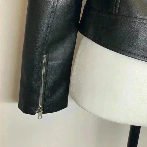 BNWT Cupcakes and cashmere faux leather Moto Jacket size Xs - Picture 6 of 7